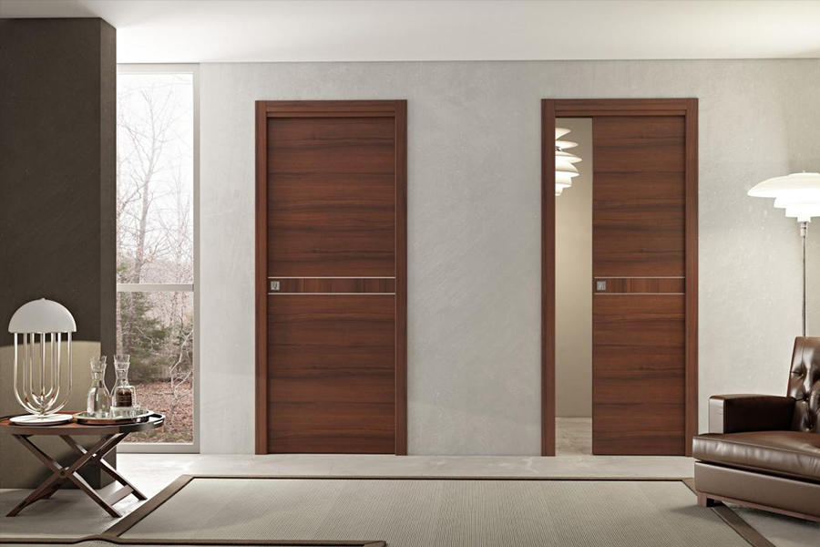How to choose wooden door for small apartment